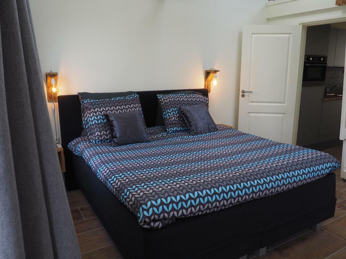 Jelsum Aan De Ee Apartman Kültér fotó